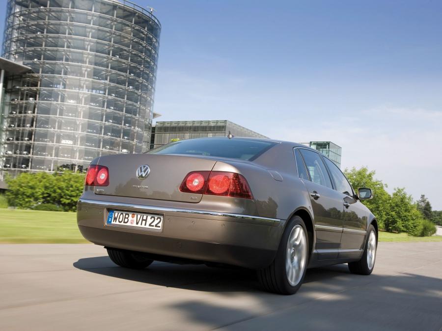  Volkswagen Phaeton V6 TDi 2007 года  (фото 3 из 7)